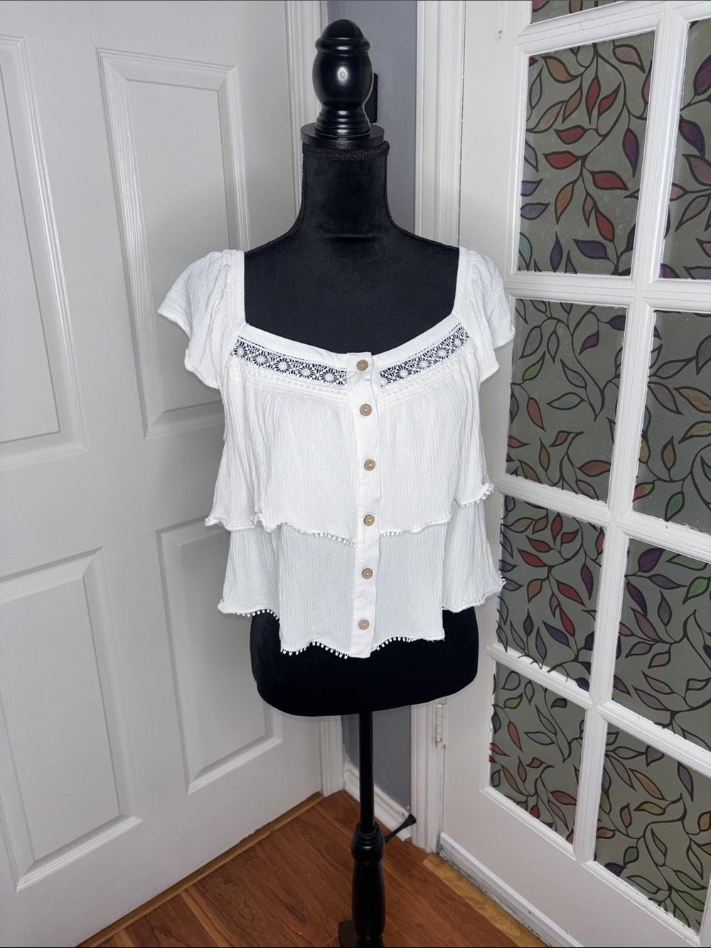 Belle Du Jour White Tiered Button-Front Ruffle Blouse NWOT Junior XXL